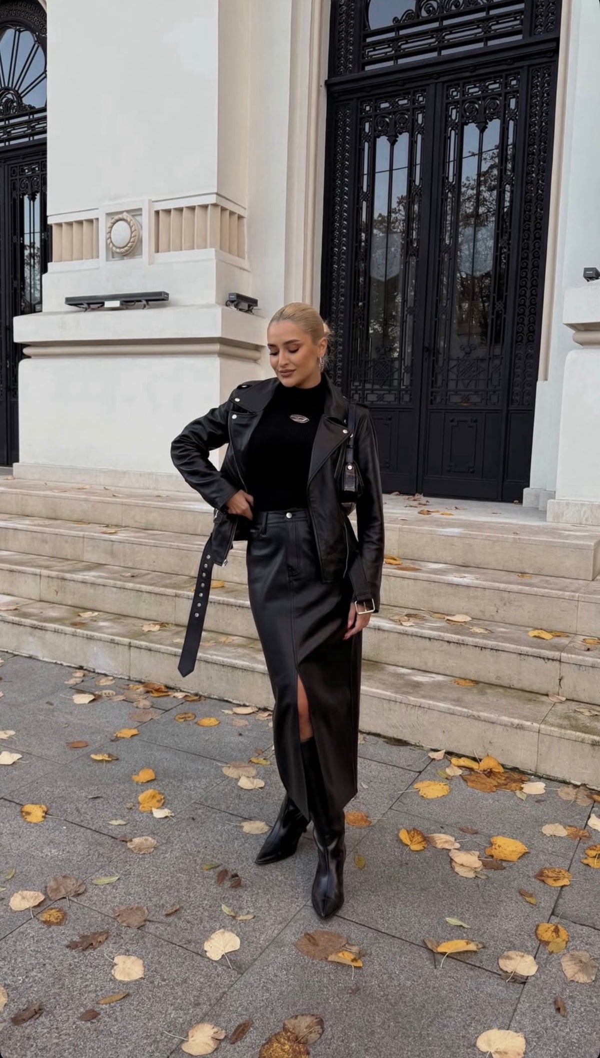 "The jacket is really beautiful & i really like the quality" - Larisa Raicu | Romania